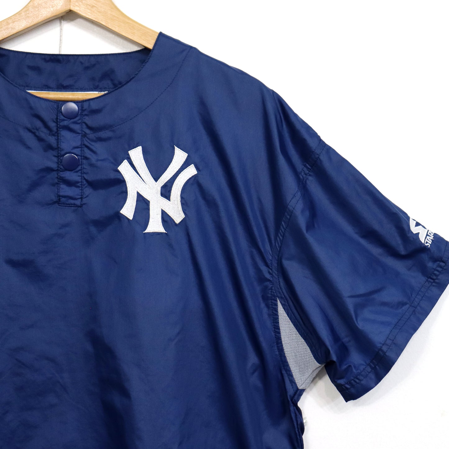 used : (Starter) NY Yankees Pullover Nylon S/S Tee