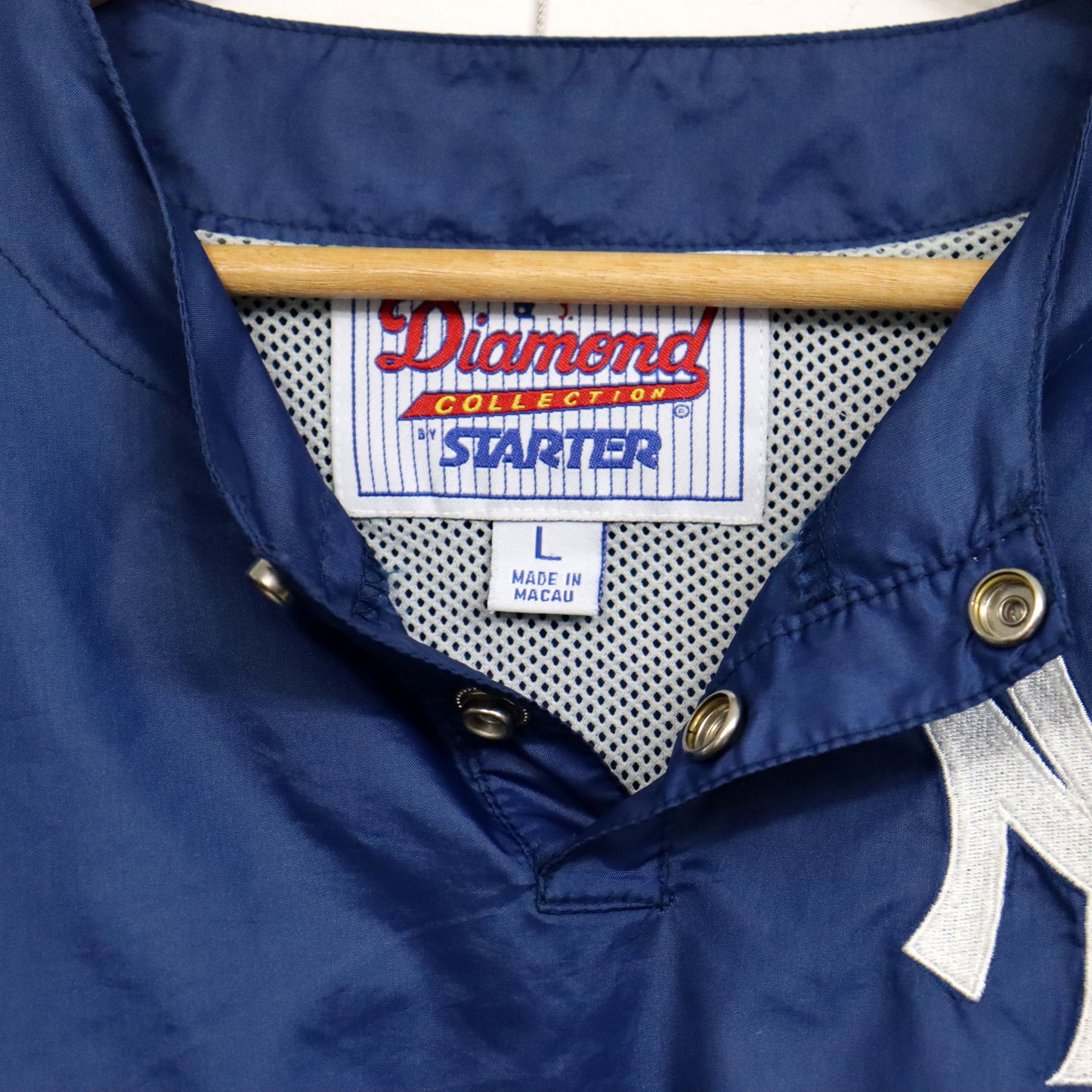 used : (Starter) NY Yankees Pullover Nylon S/S Tee