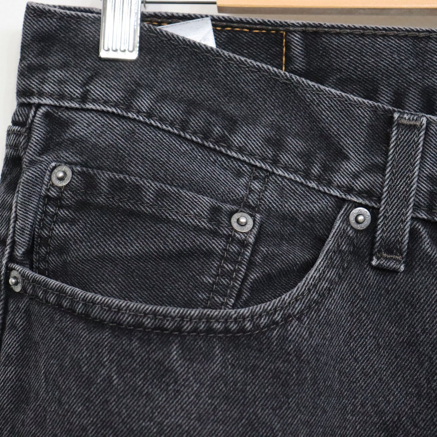 used : (Levi's) 505 Black Denim Jeans / W34L36