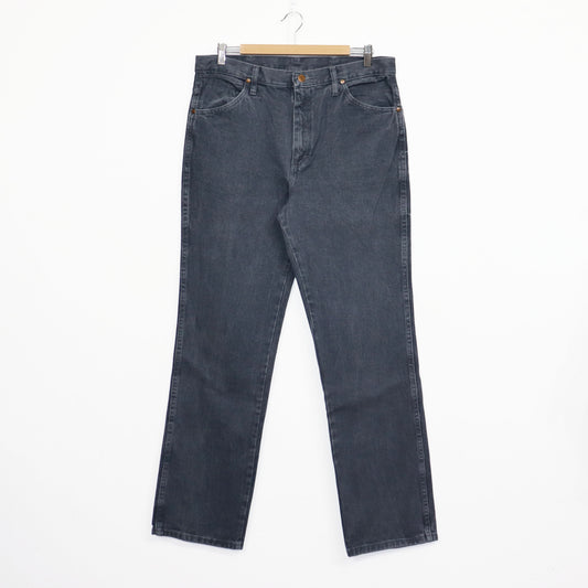 used: (Wrangler) 936CHG Black Denim Jeans / W34L32