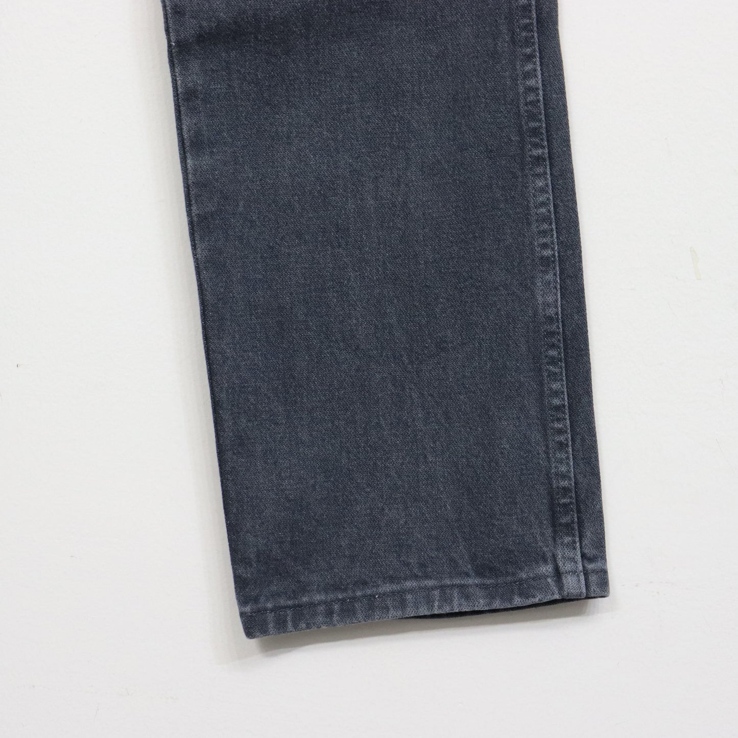 used: (Wrangler) 936CHG Black Denim Jeans / W34L32
