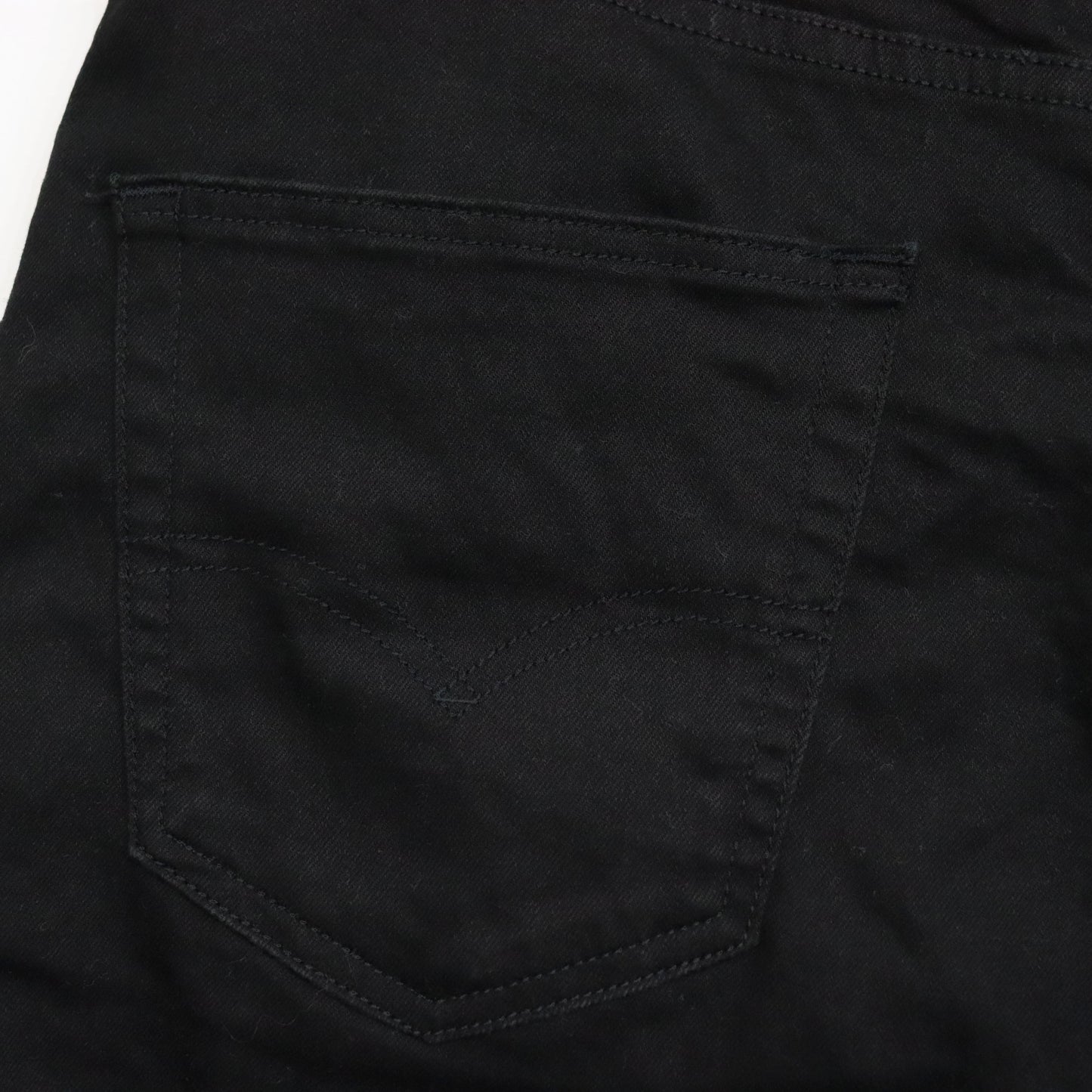 used : (levis) 569 Black Denim Short / W34