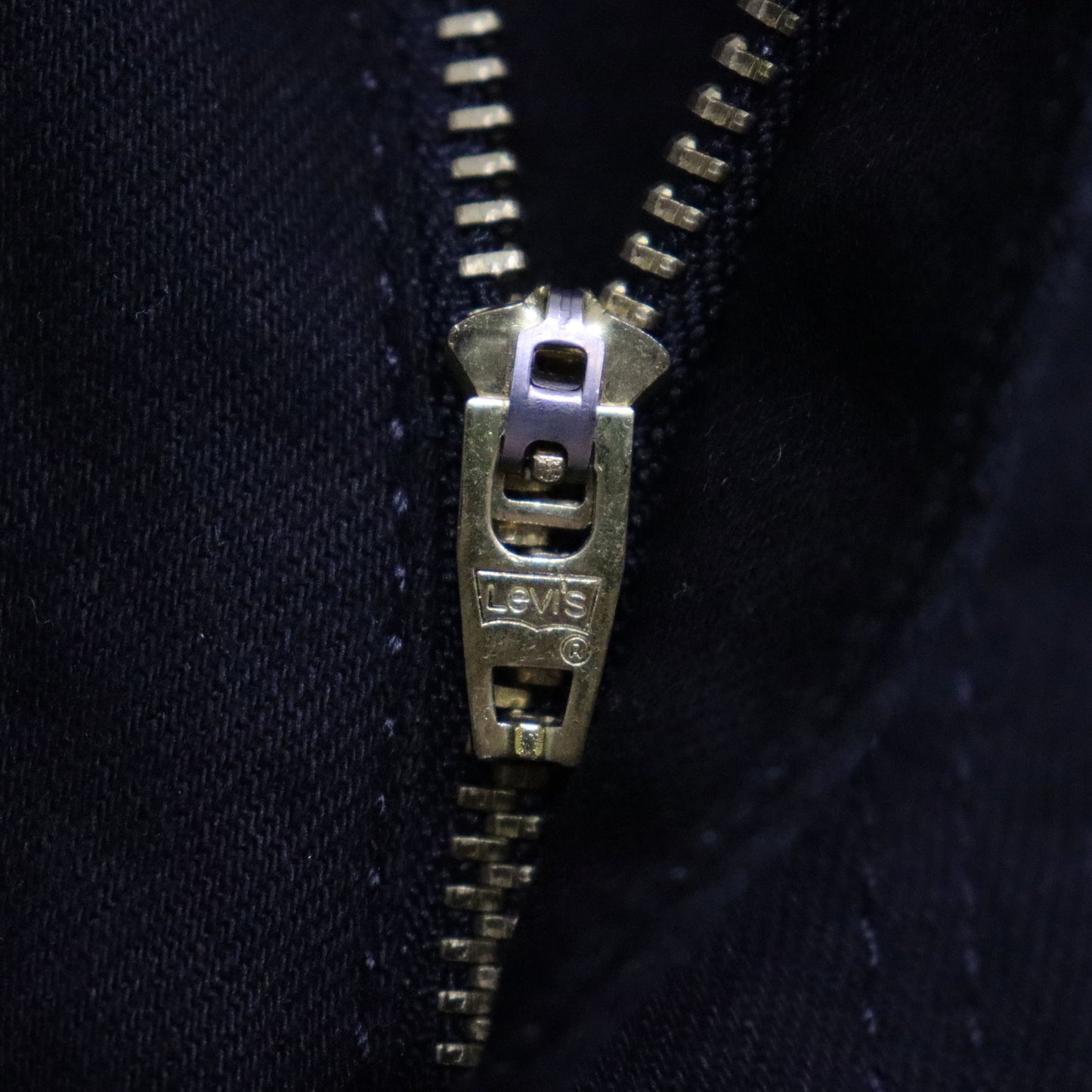 used : (levis) 569 Black Denim Short / W34