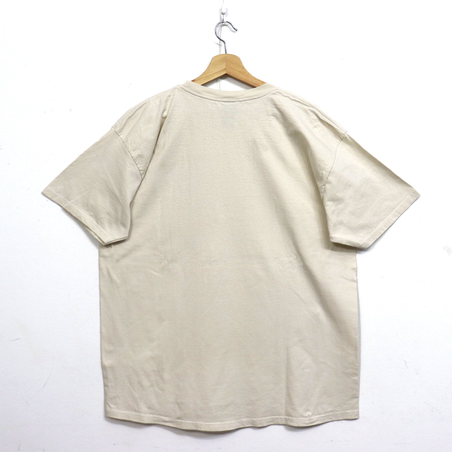 used : Santa Cruz Tee