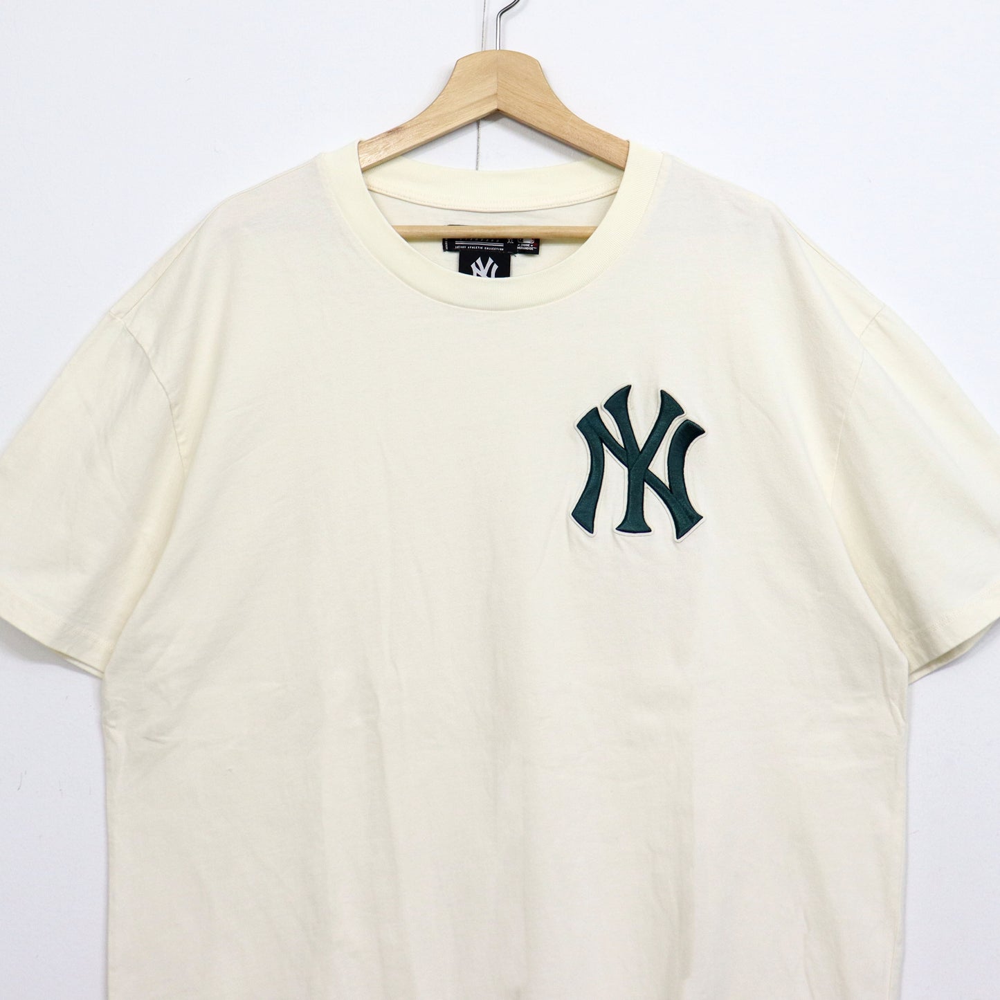 used : (Pro Standard) NY Yankees Logo S/S Tee