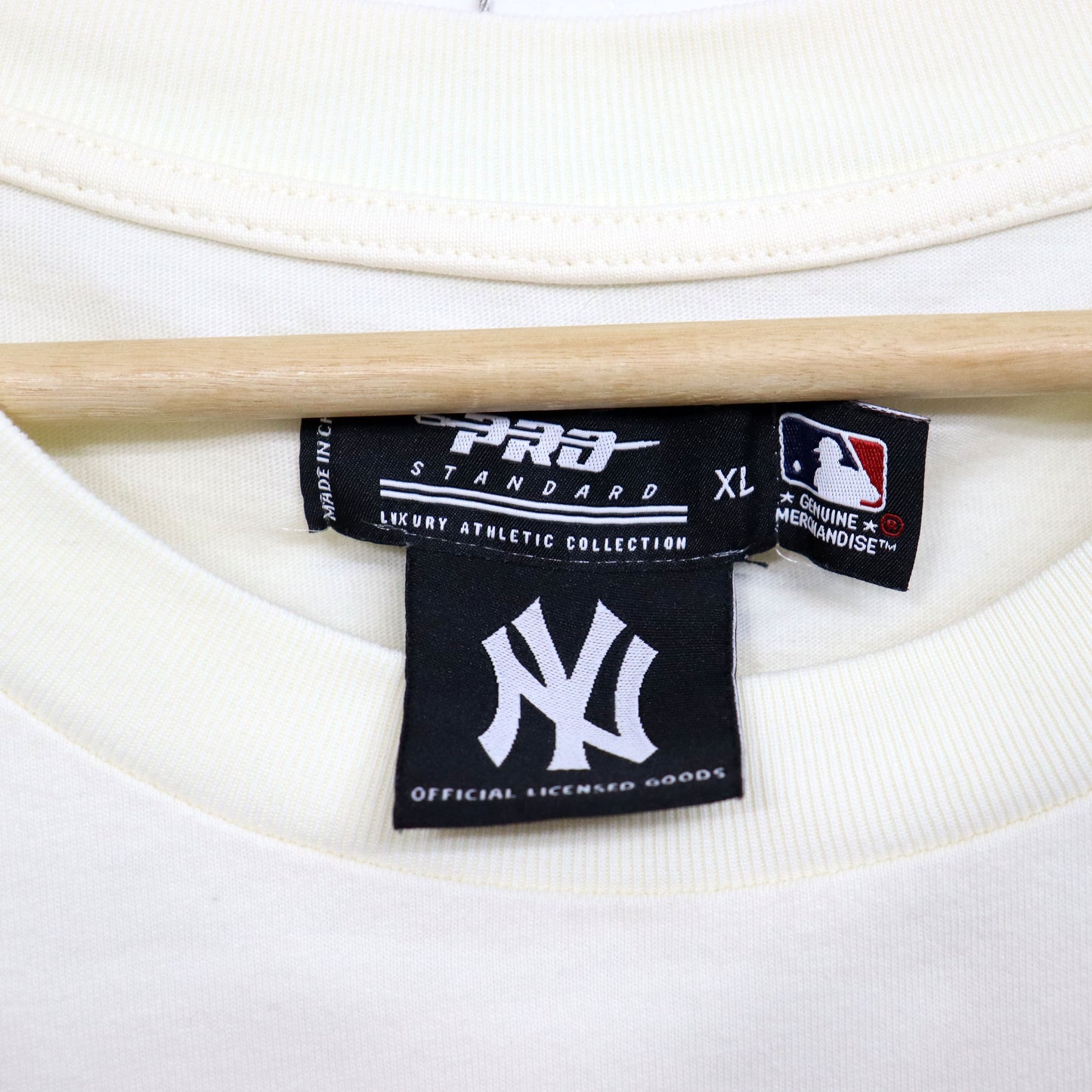 used : (Pro Standard) NY Yankees Logo S/S Tee