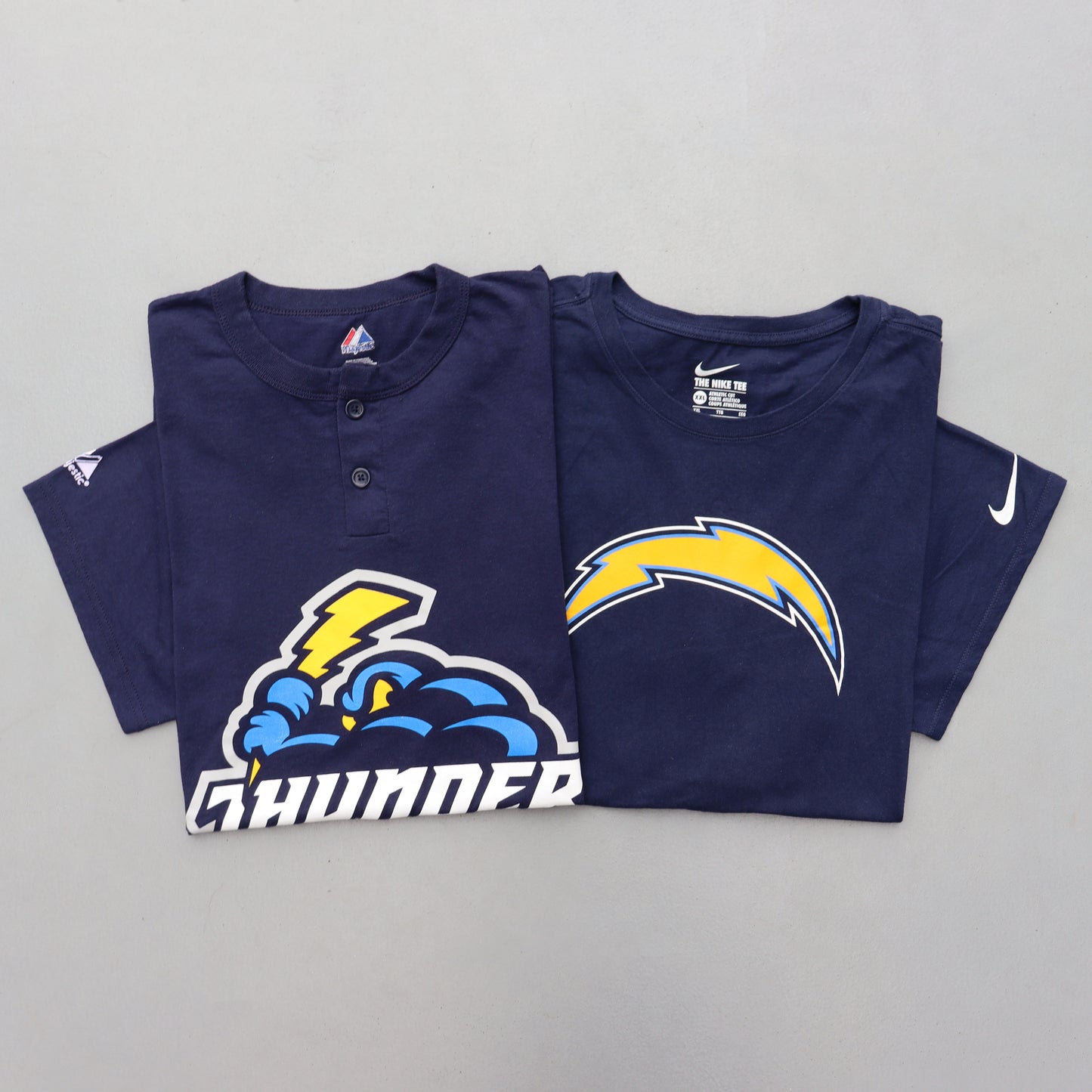 used : (NIKE) NFL LA Chargers Tee