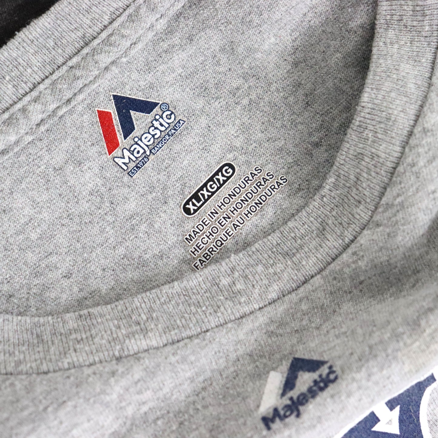 used : (Majestic) NY Yankees Logo Tee