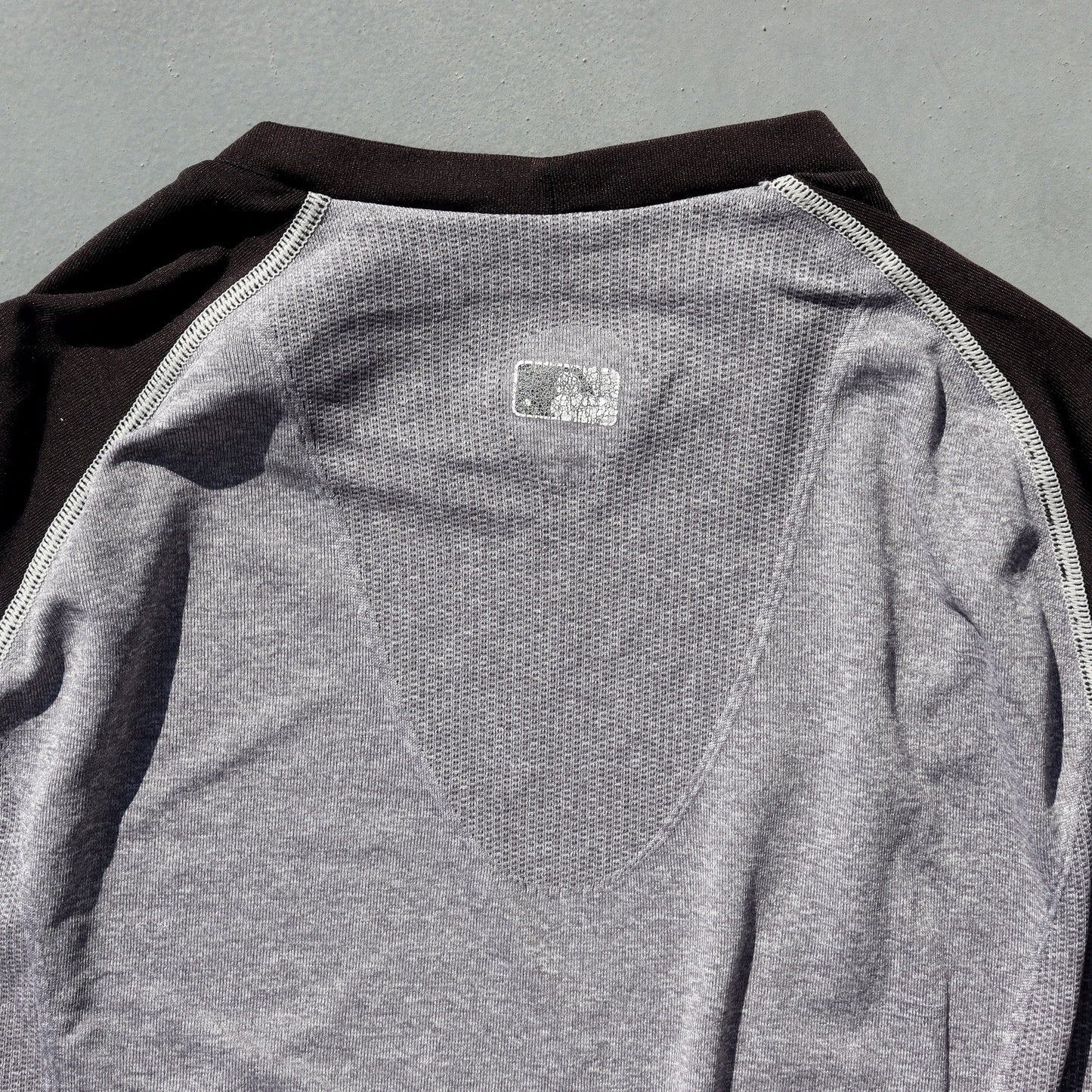 Used (NIKE) White Sox Training L/S Tee (F)