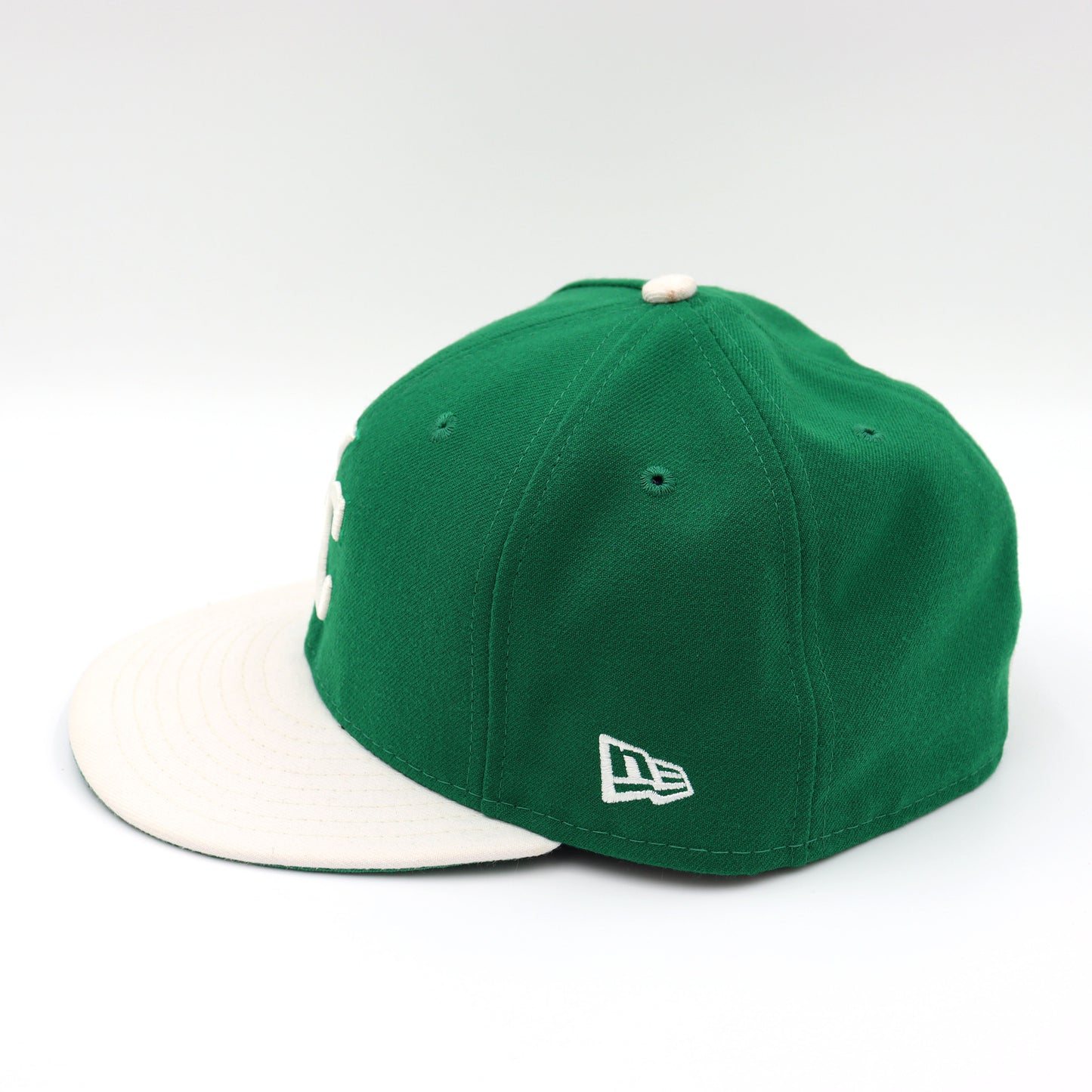 used : (Newera) 5950 KC Royals 2tone Cap (K)