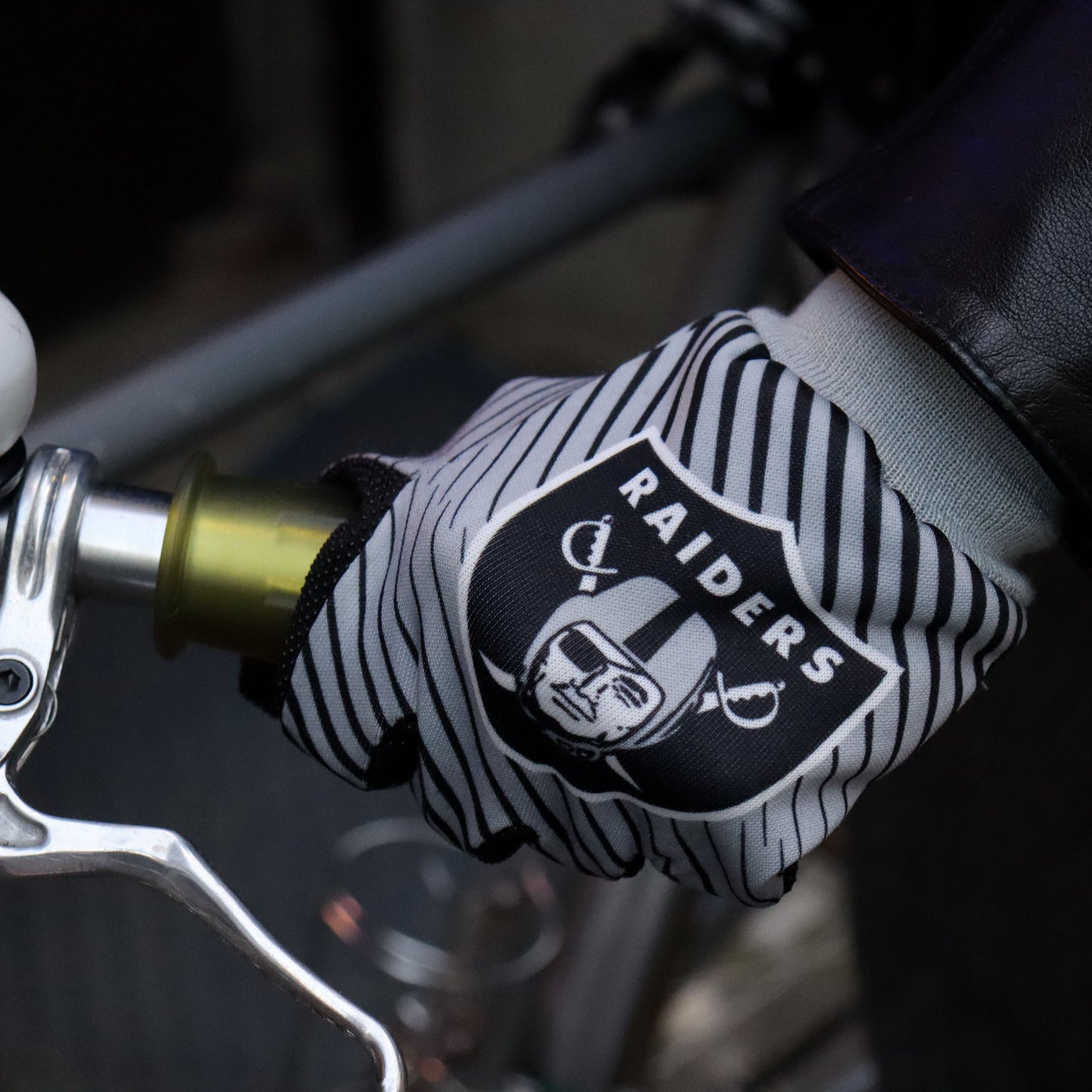 WinCraft： Team Sport Utility Gloves