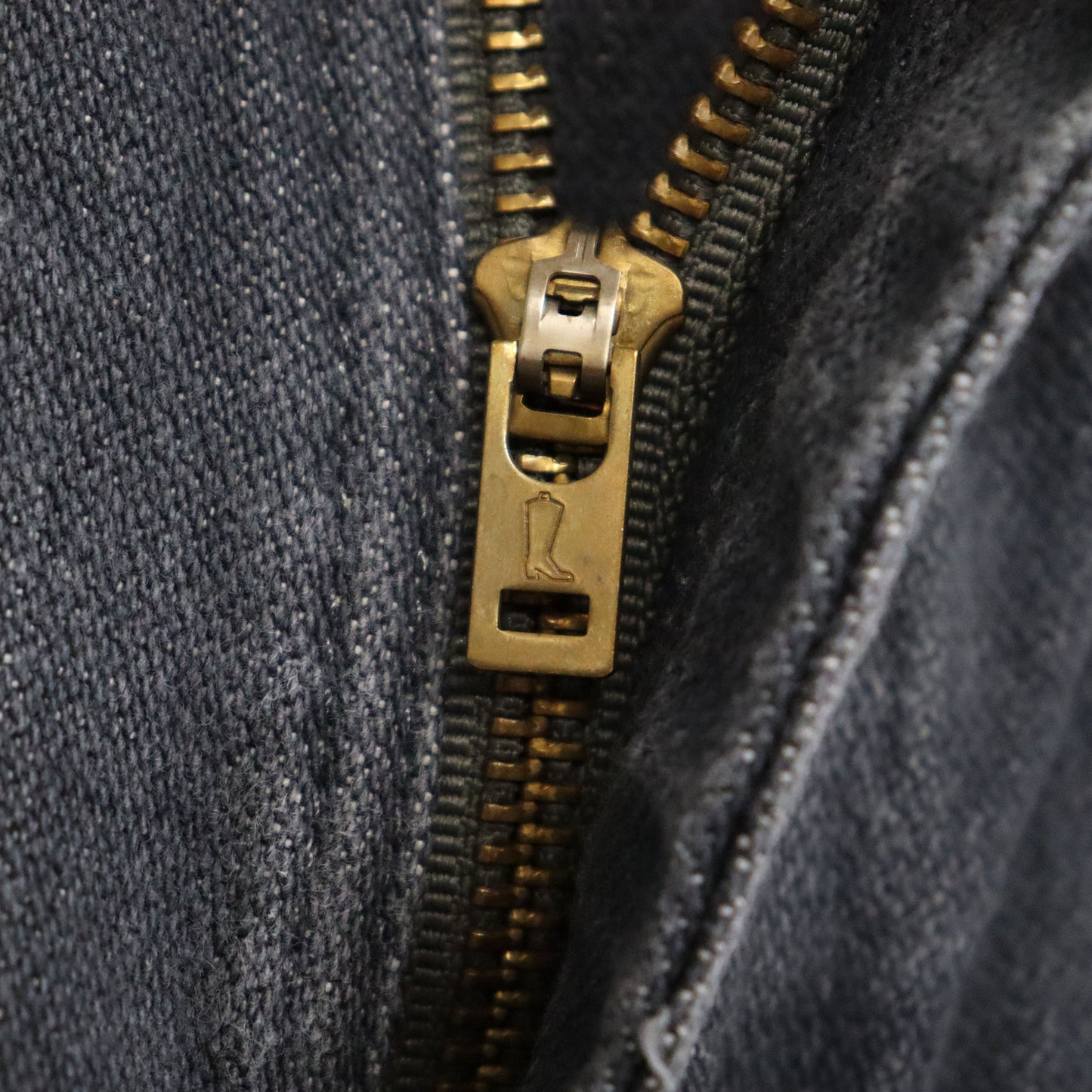 used: (Wrangler) 936CHG Black Denim Jeans / W34L32