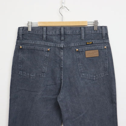 used: (Wrangler) 936CHG Black Denim Jeans / W34L32