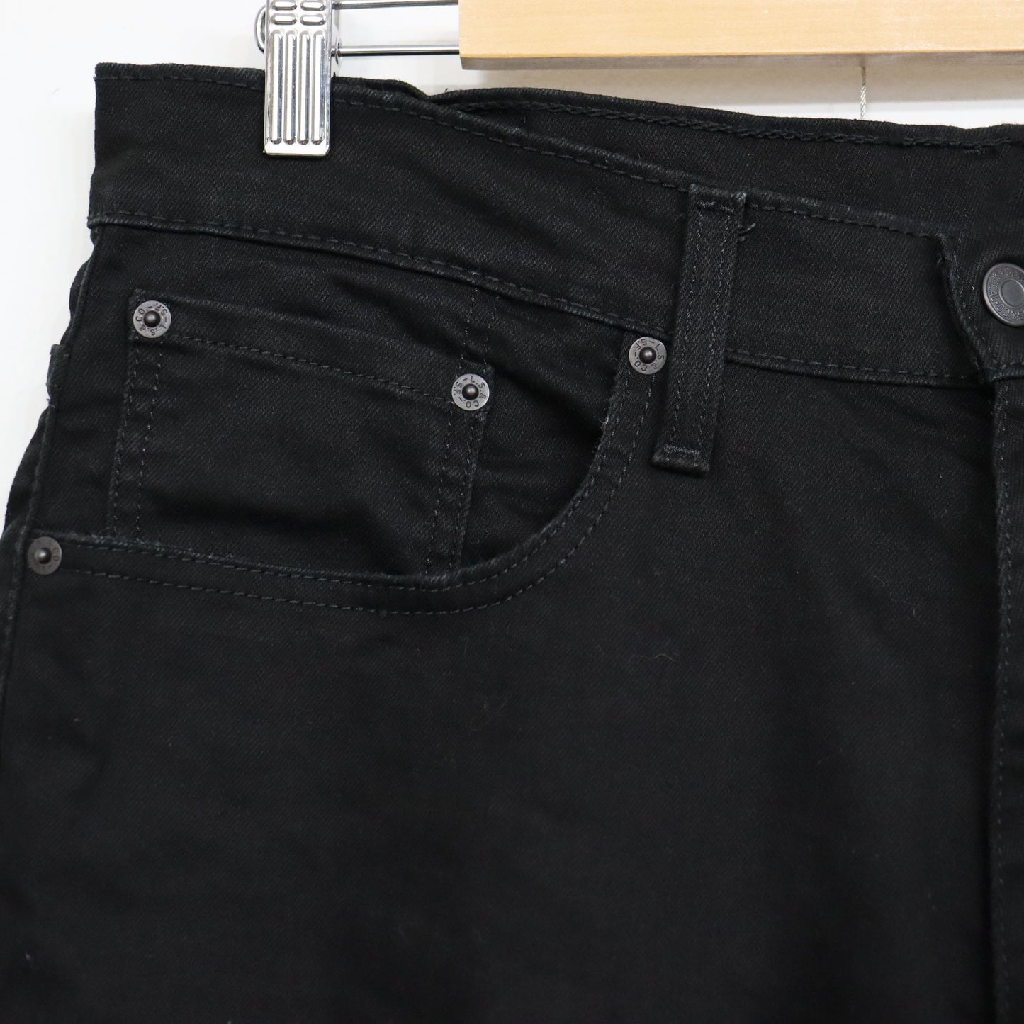 used : (levis) 569 Black Denim Short / W34