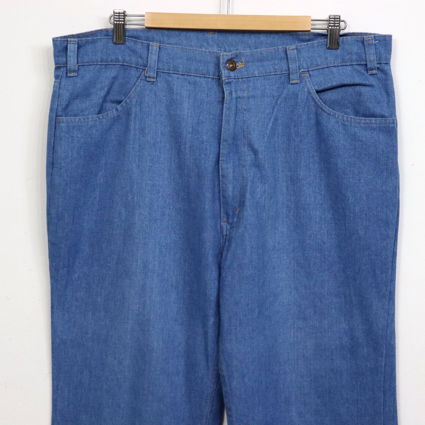 used : (Levi's) Orange Tab Slightly Relaxed Fit Jeans / W40L30
