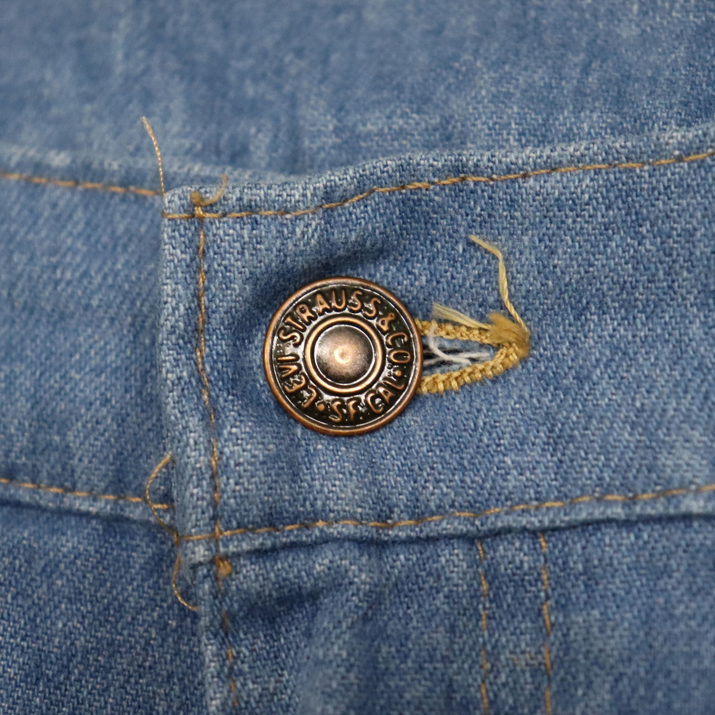 used : (Levi's) Orange Tab Slightly Relaxed Fit Jeans / W40L30