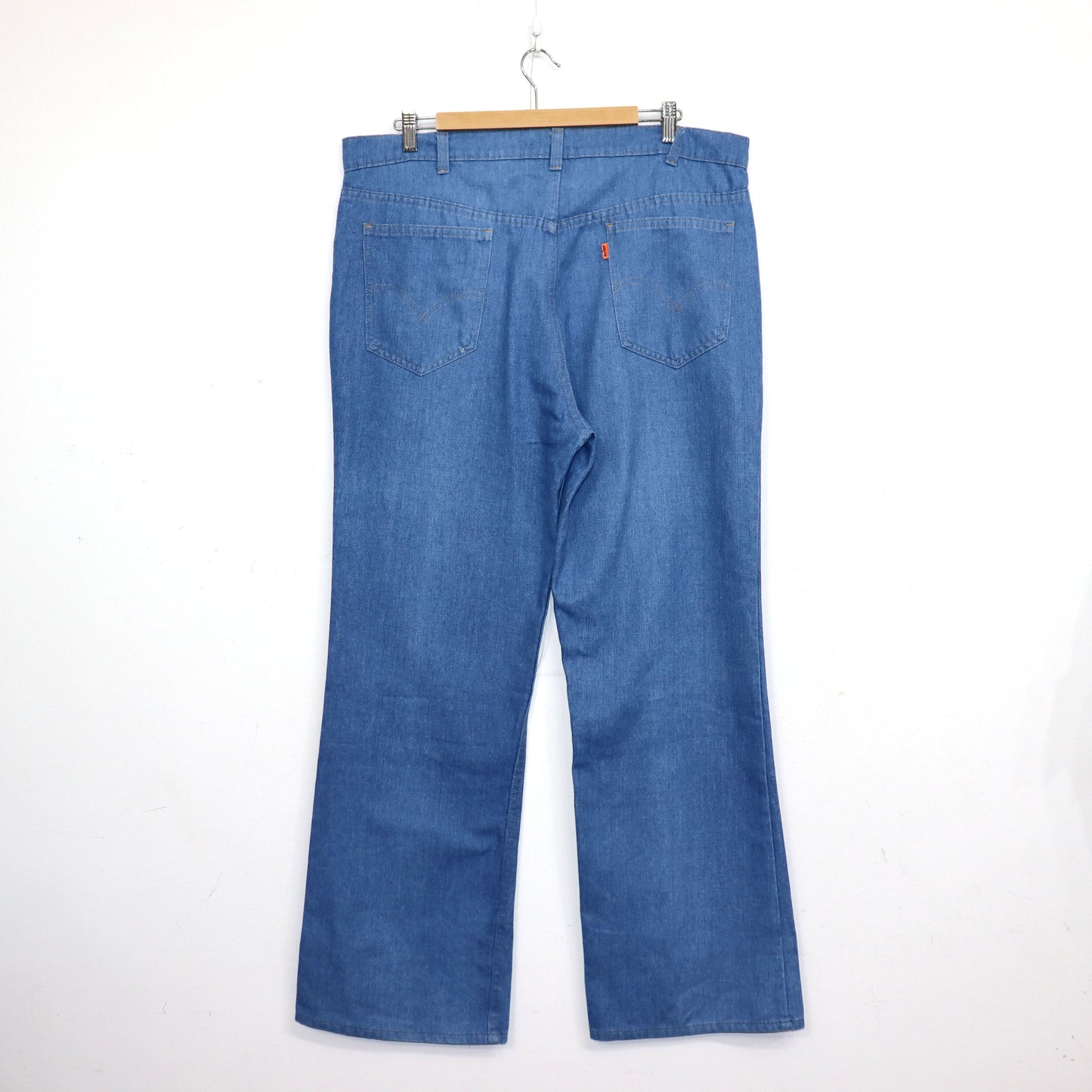 used : (Levi's) Orange Tab Slightly Relaxed Fit Jeans / W40L30