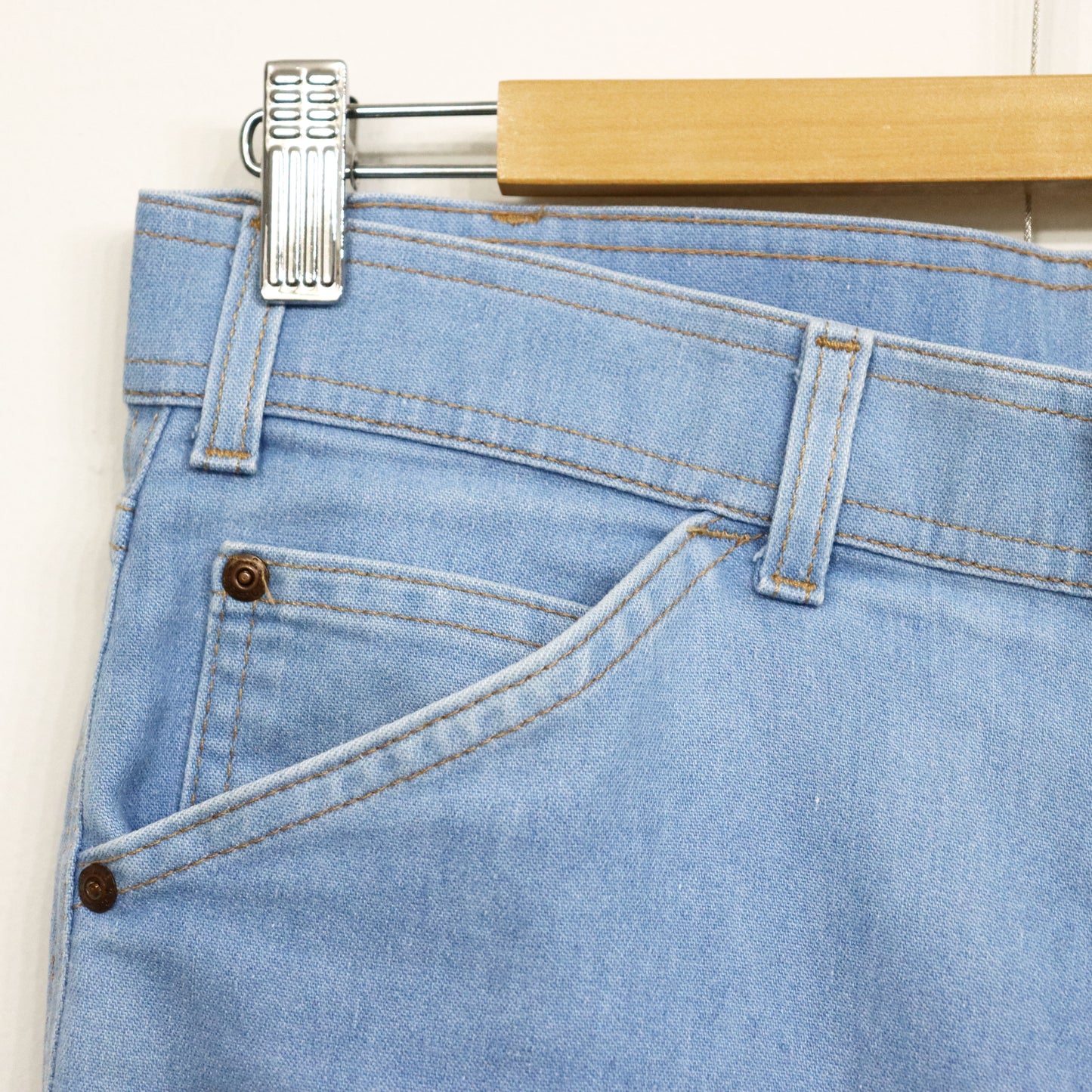 used : (Levi's) Orange Tab Slightly Relaxed Fit Jeans