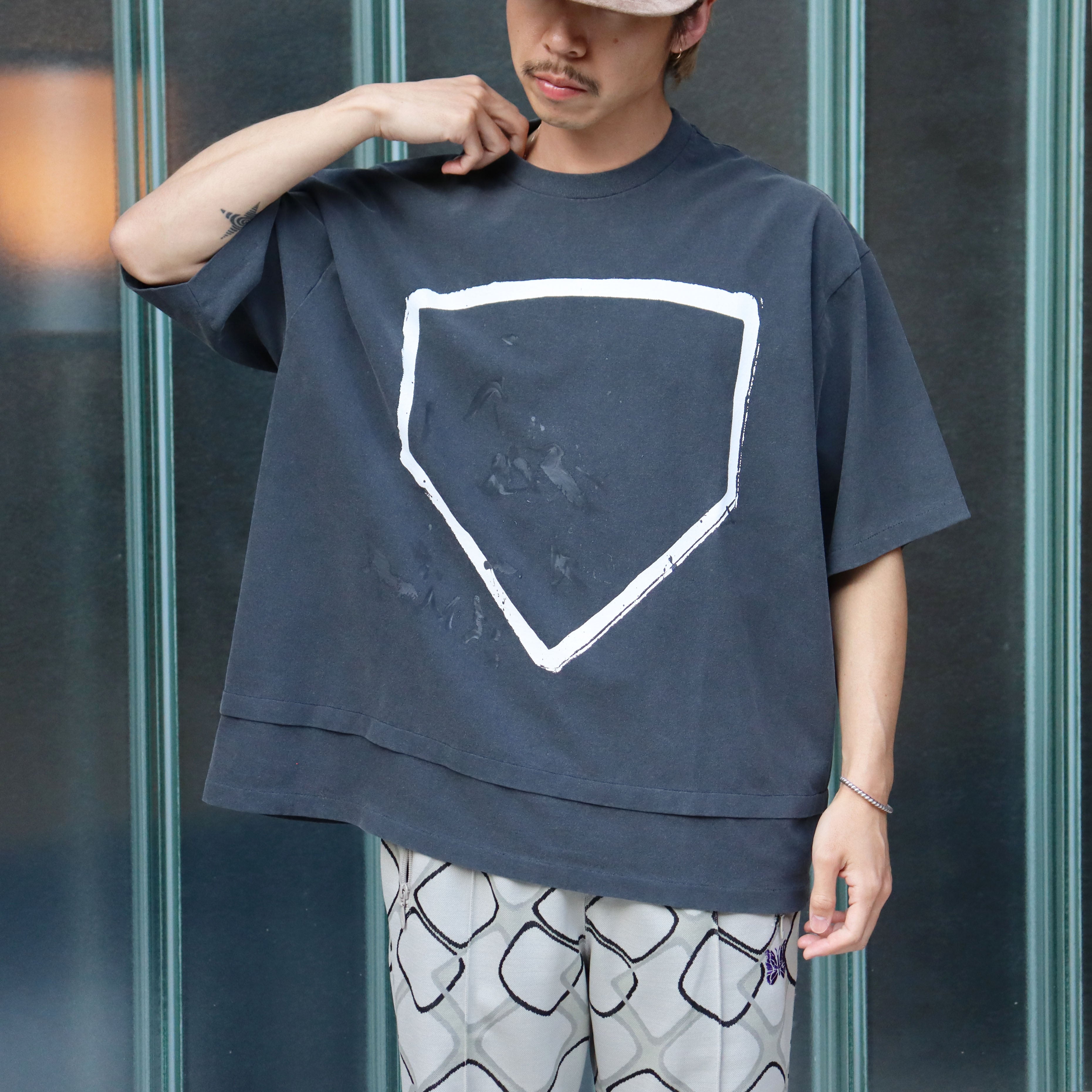 OLD PARK : HOME PLATE TEE - BLACK 2 – TAMANIWA