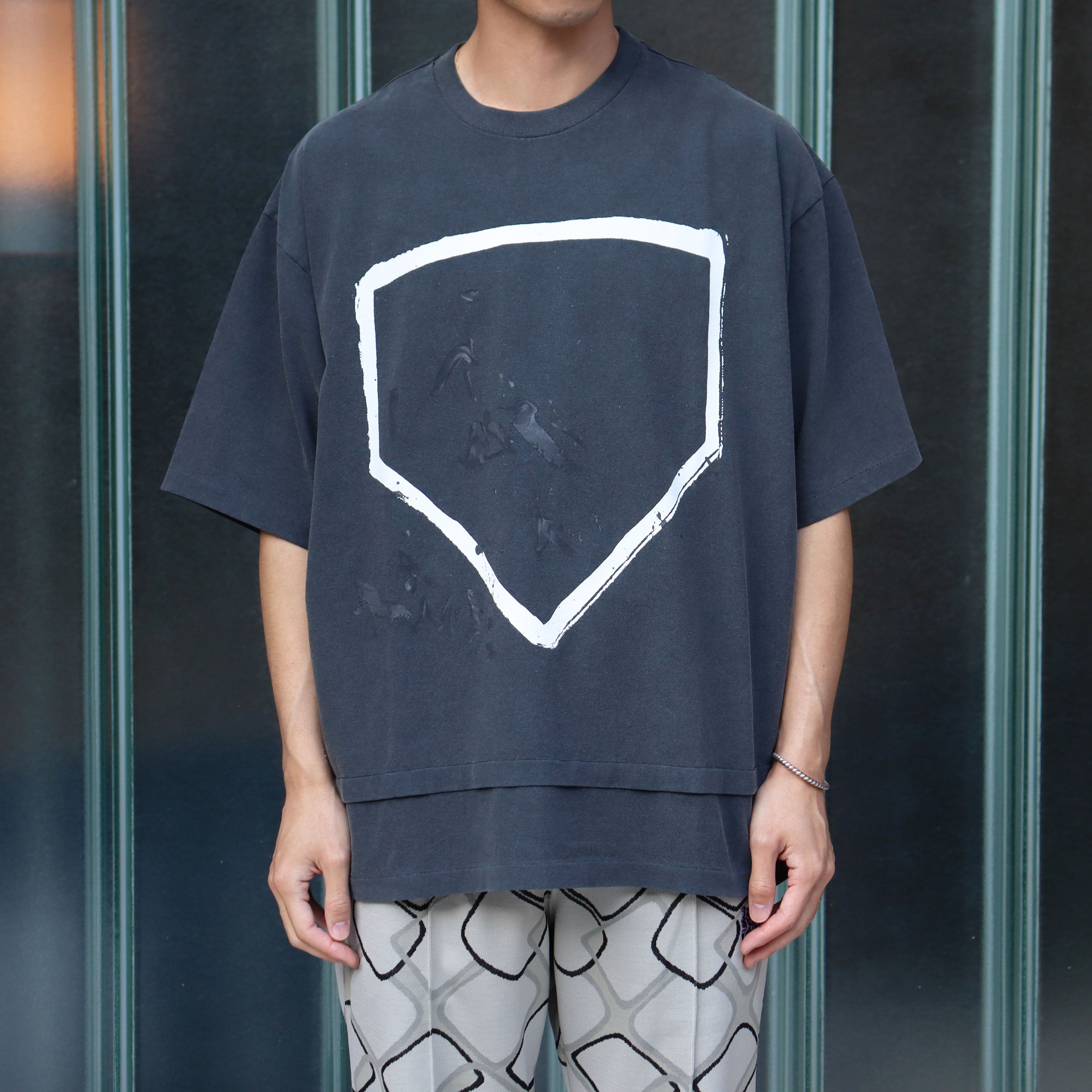 OLD PARK : HOME PLATE TEE - BLACK 2 – TAMANIWA