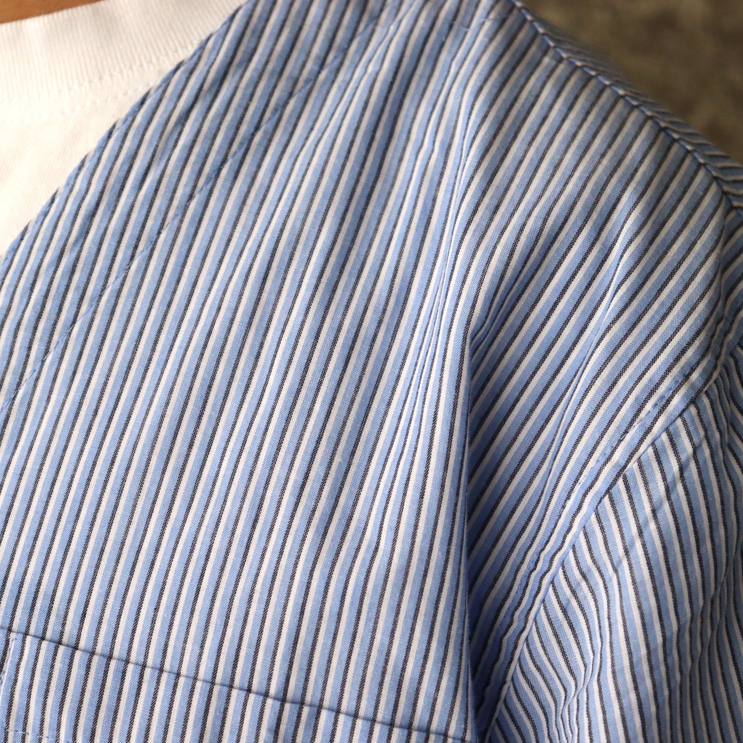 used : (Fruit of the Loom) Collarless Striped Shirt