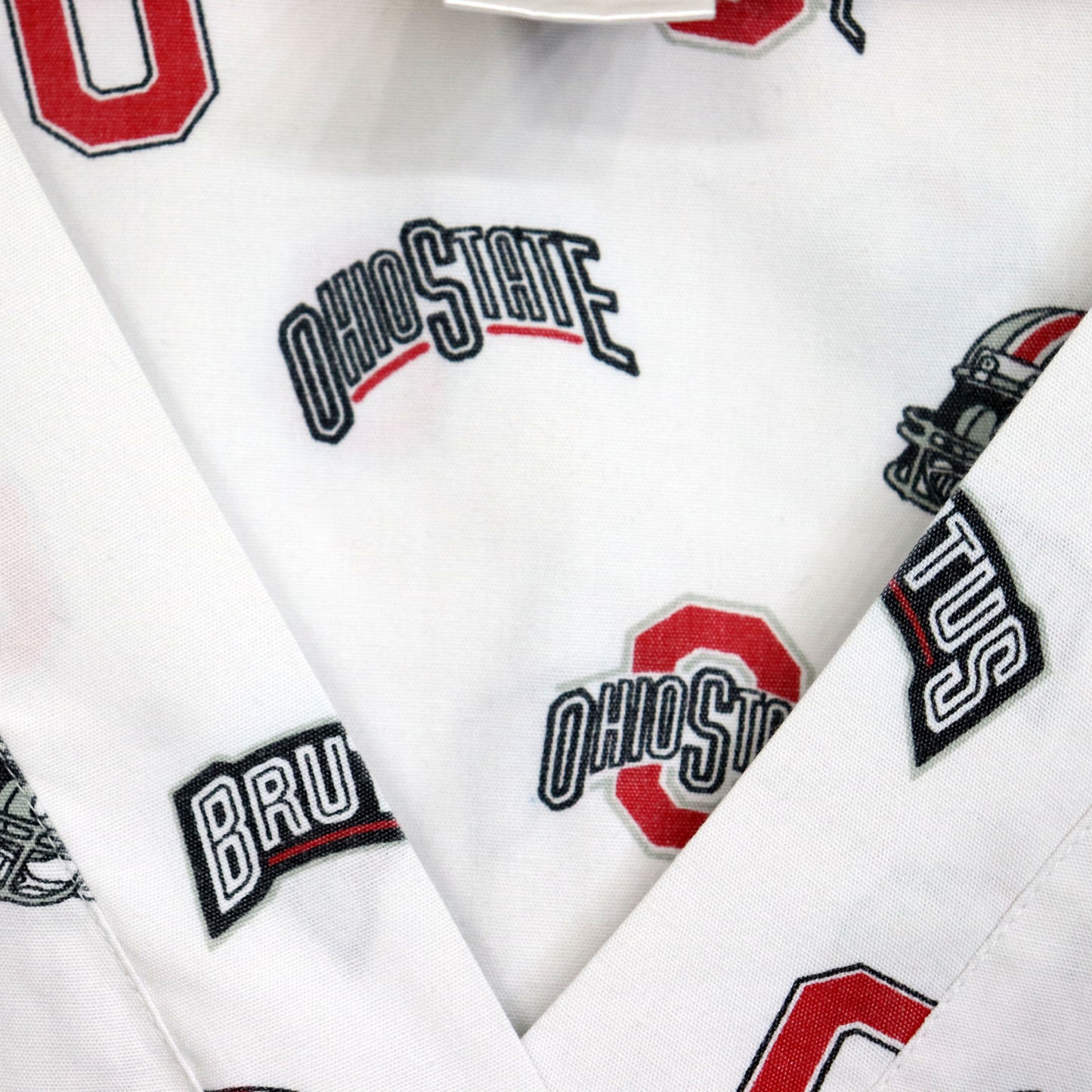 used : (Dudz) Ohio State Football V-neck Pullover Shirt