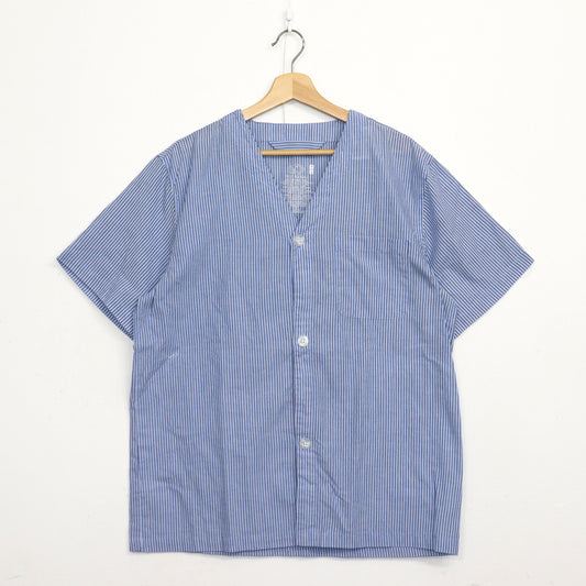 used : (Fruit of the Loom) Collarless Striped Shirt