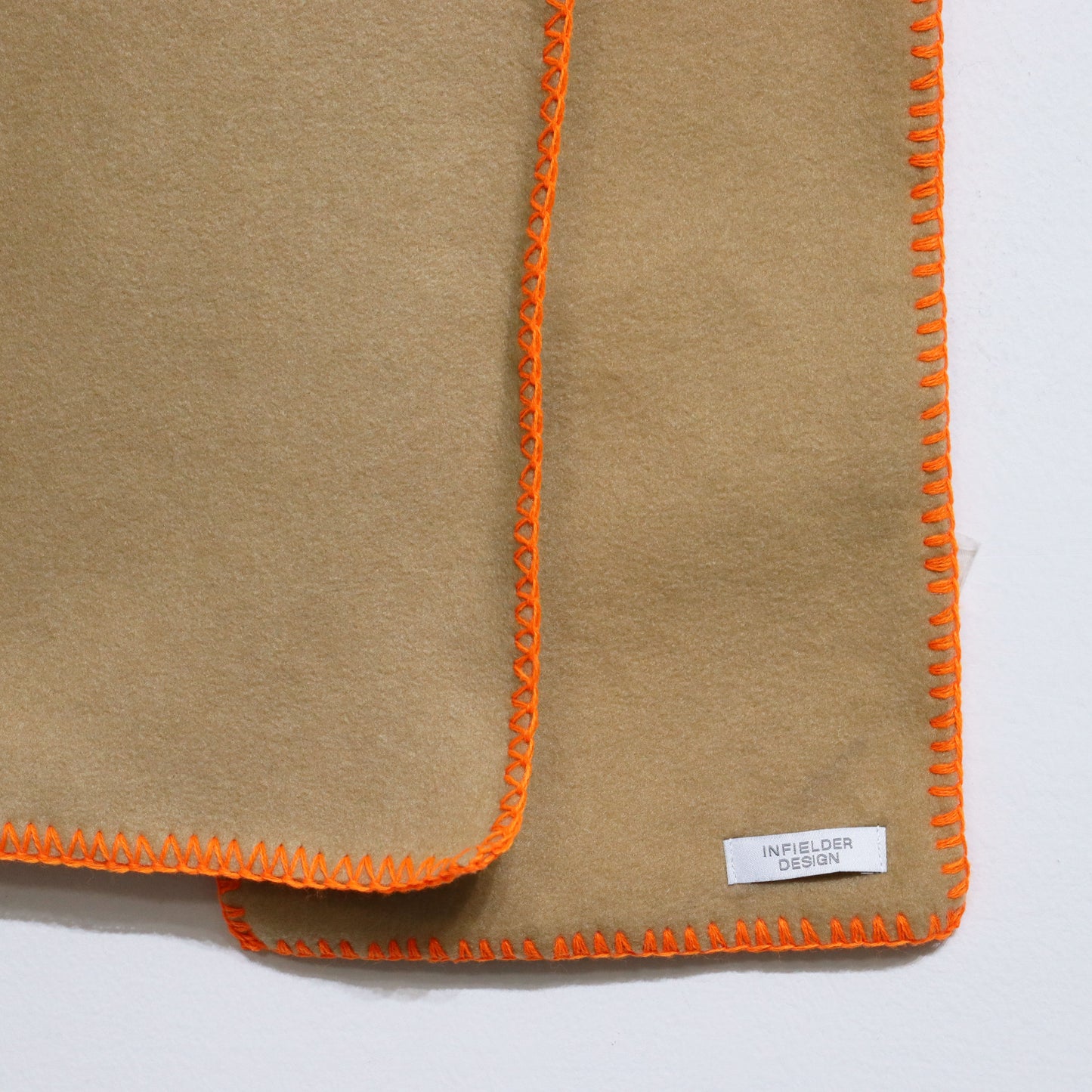 INFIELDER DESIGN : AC-143 blanket stitch fleece Muff
