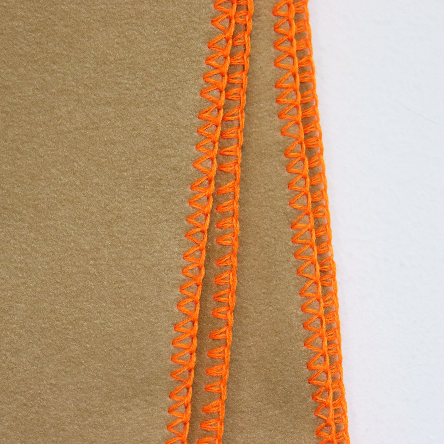 INFIELDER DESIGN : AC-143 blanket stitch fleece Muff