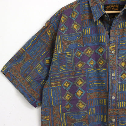 used : (Ike) Batik Pattern Shirt