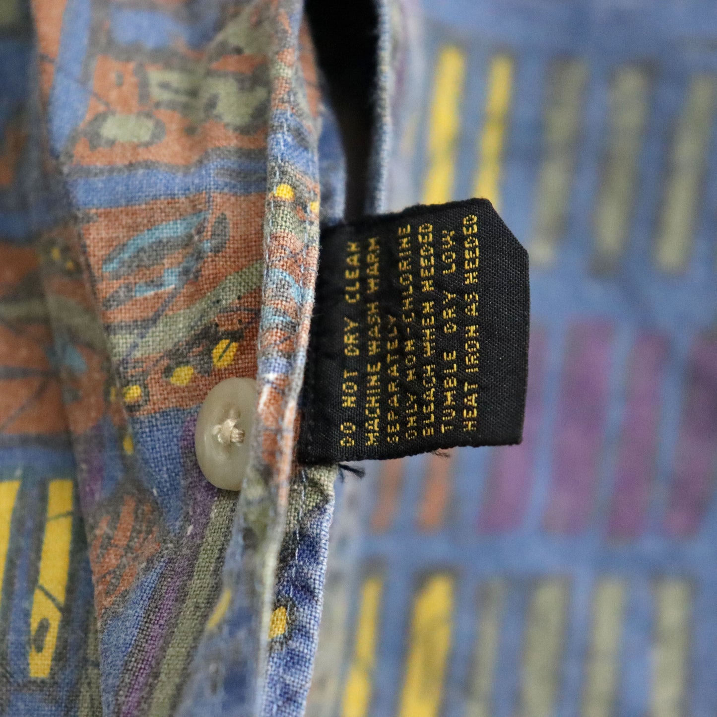 used : (Ike) Batik Pattern Shirt
