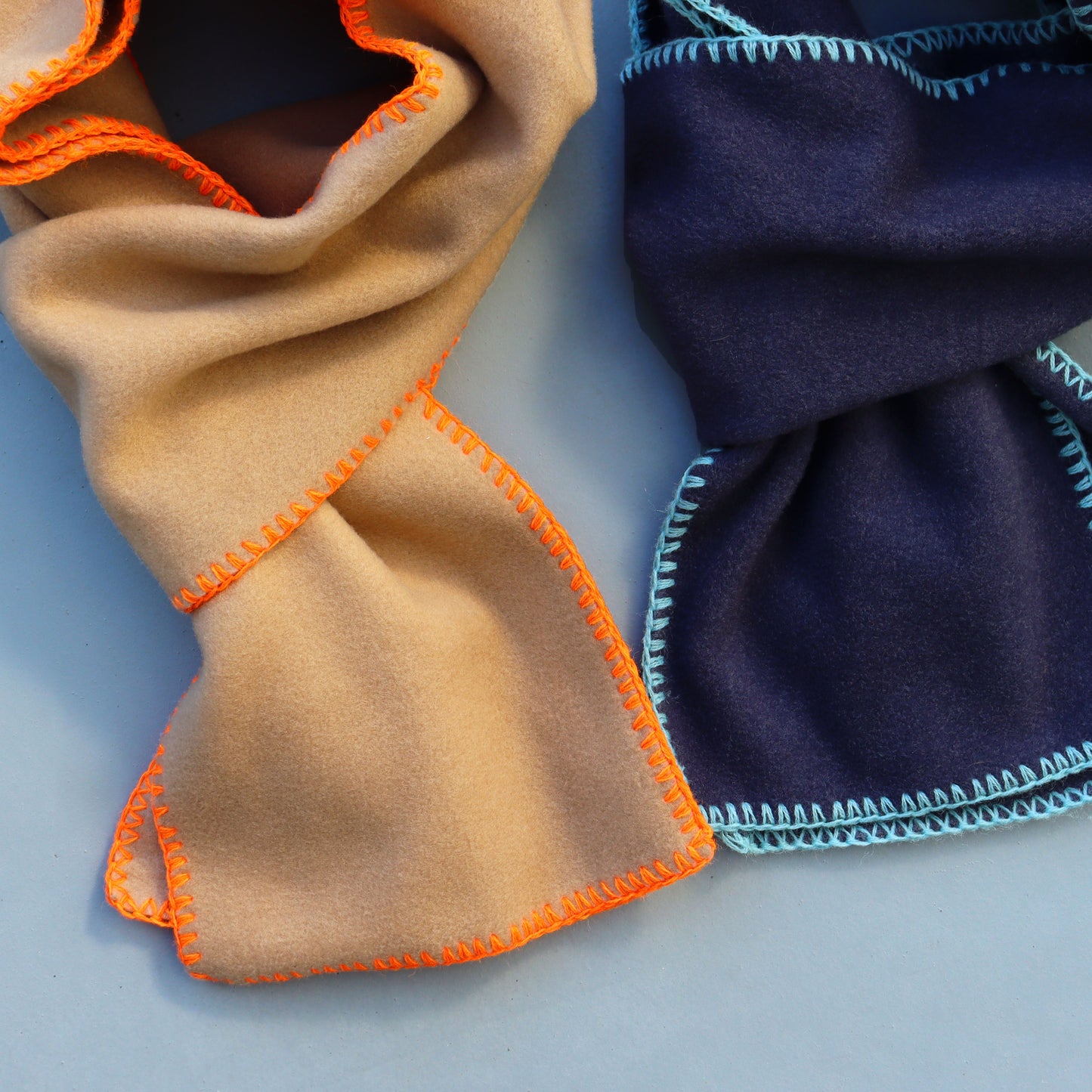 INFIELDER DESIGN : AC-143 blanket stitch fleece Muff