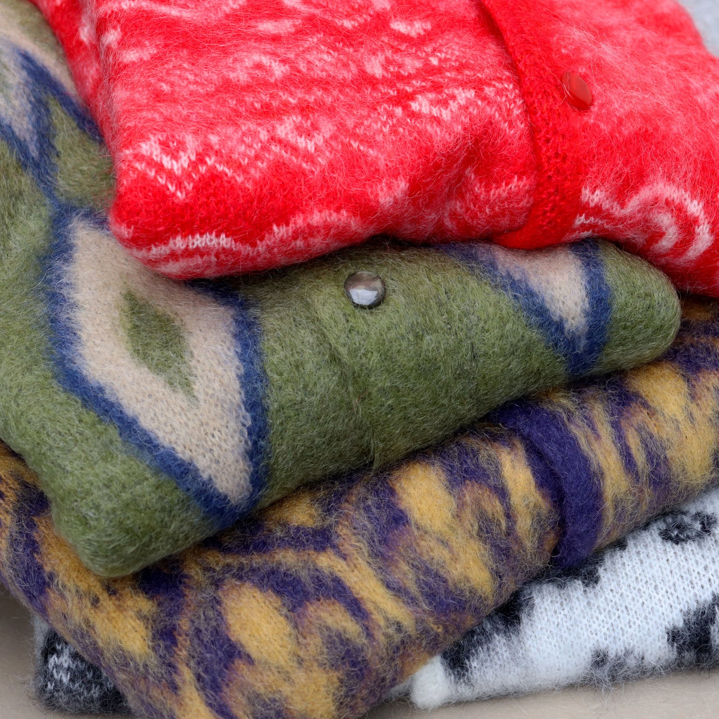 Needles: MOHAIR CARDIGAN - [Heart - Red]