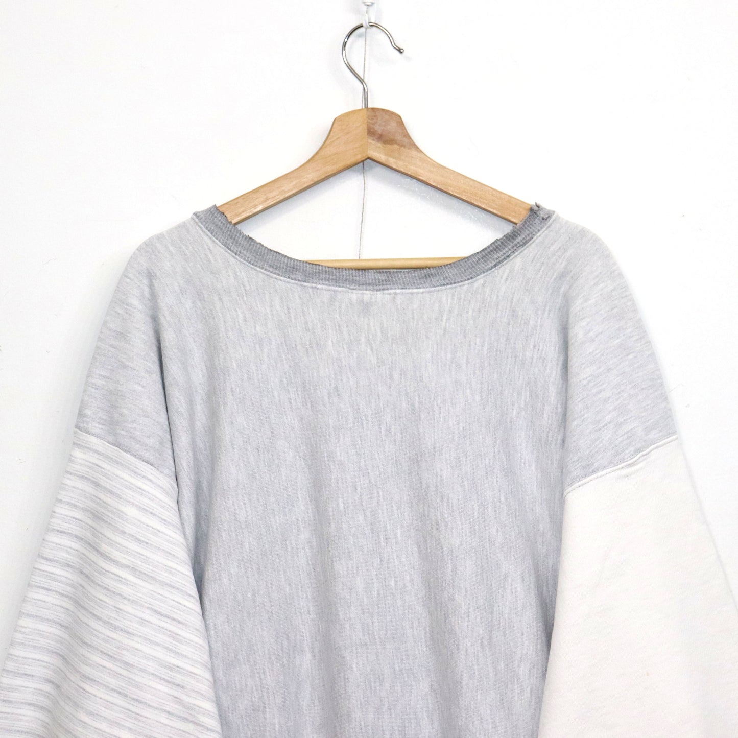 COPYCAT : NAVY L/S SWEATSHIRT (Damaged)