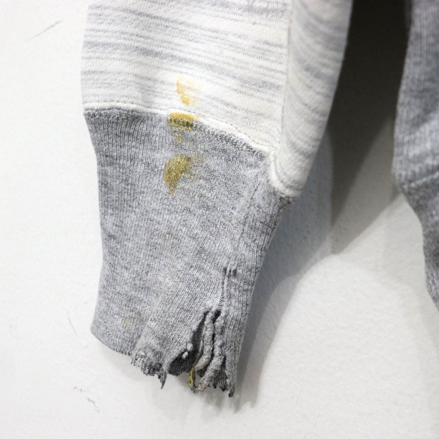 COPYCAT : NAVY L/S SWEATSHIRT (Damaged)