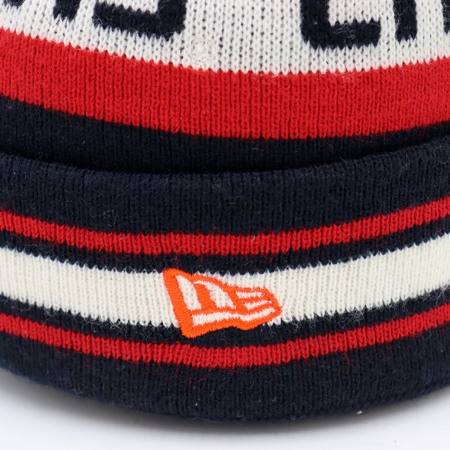 used :  (Newera) Virginia Cavaliers Pom Knit Beanie (F)