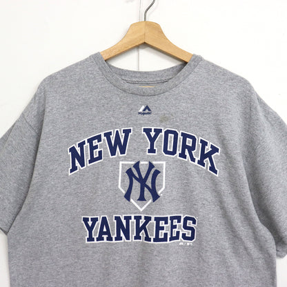 used : (Majestic) NY Yankees Logo Tee
