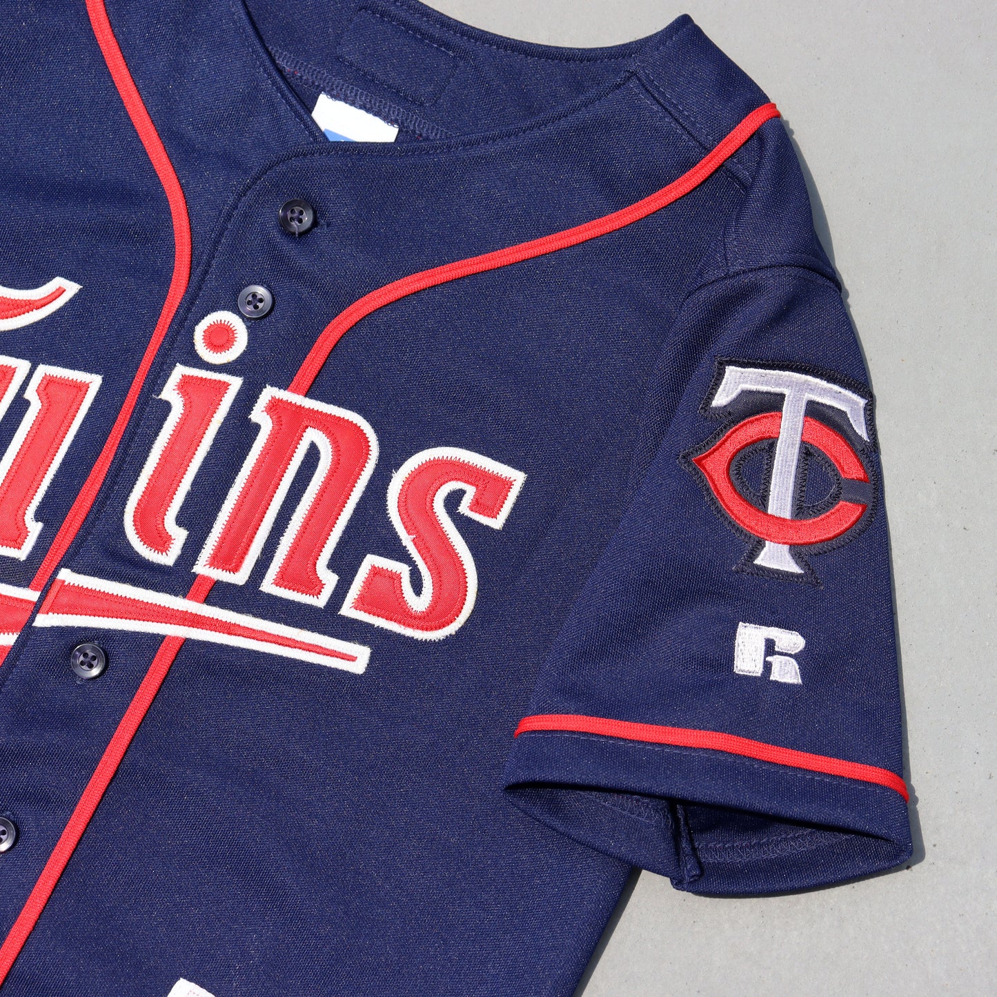used : (Russell) Kids Twins #14 HRBEK Uniform (K)