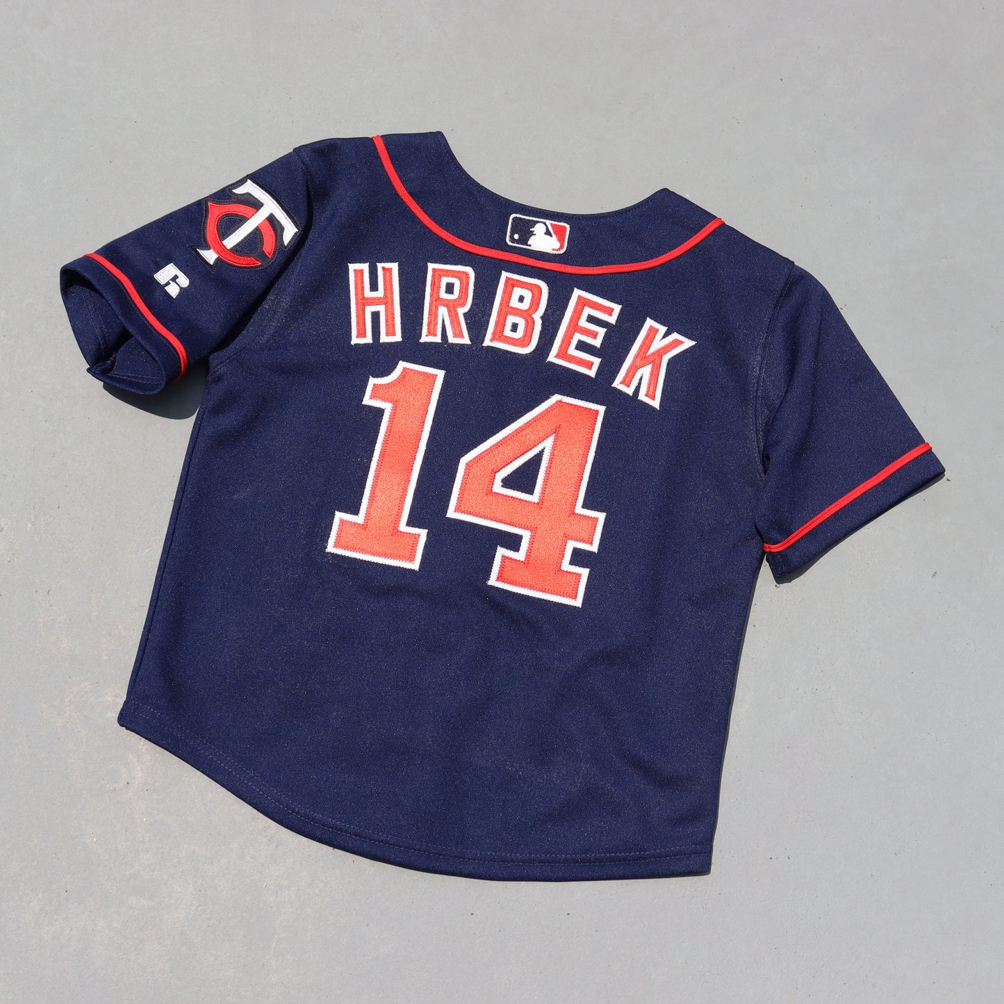used : (Russell) Kids Twins #14 HRBEK Uniform (K)