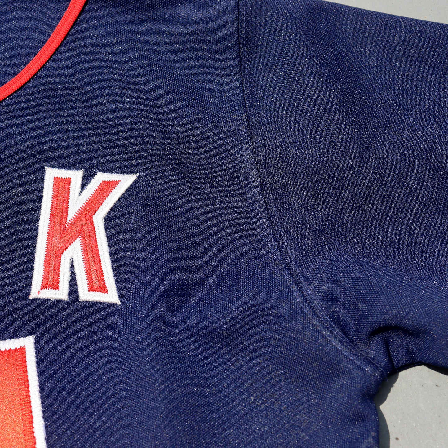 used : (Russell) Kids Twins #14 HRBEK Uniform (K)
