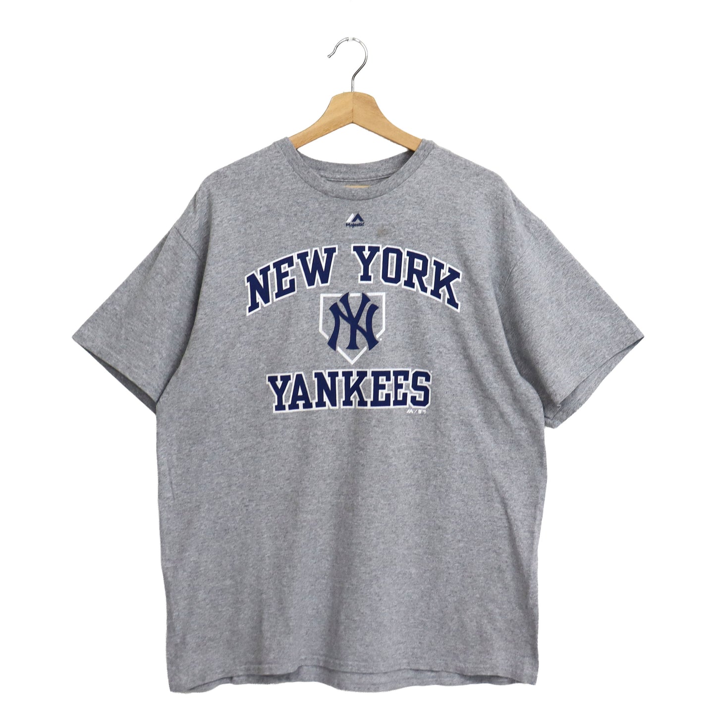 used : (Majestic) NY Yankees Logo Tee