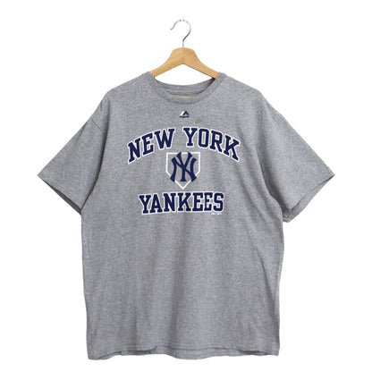used : (Majestic) NY Yankees Logo Tee